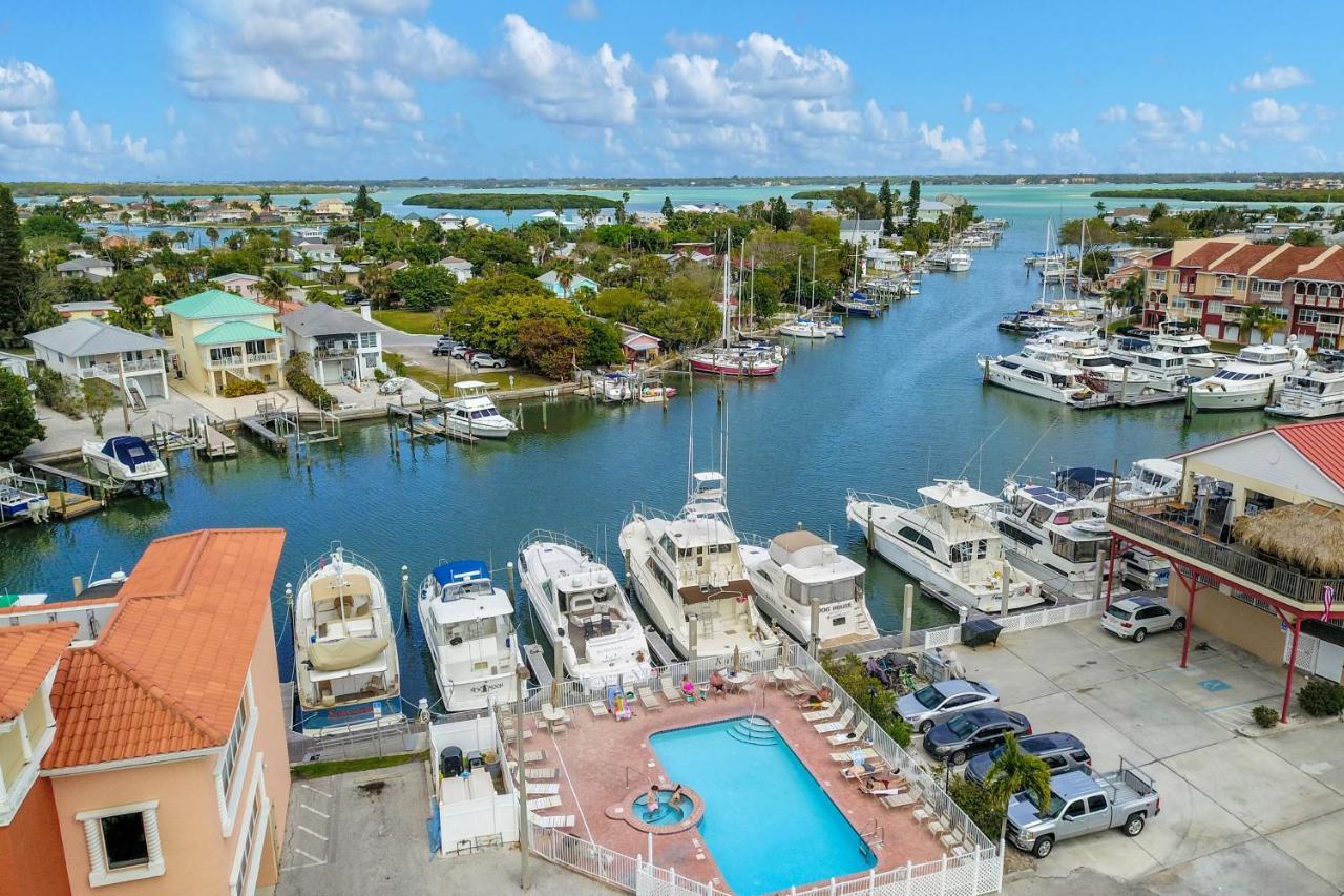Bay Front Oasis Lägenhet St. Pete Beach Exteriör bild