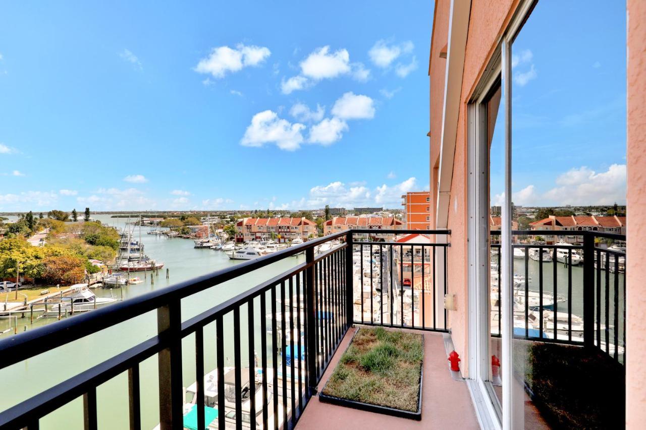 Bay Front Oasis Lägenhet St. Pete Beach Exteriör bild